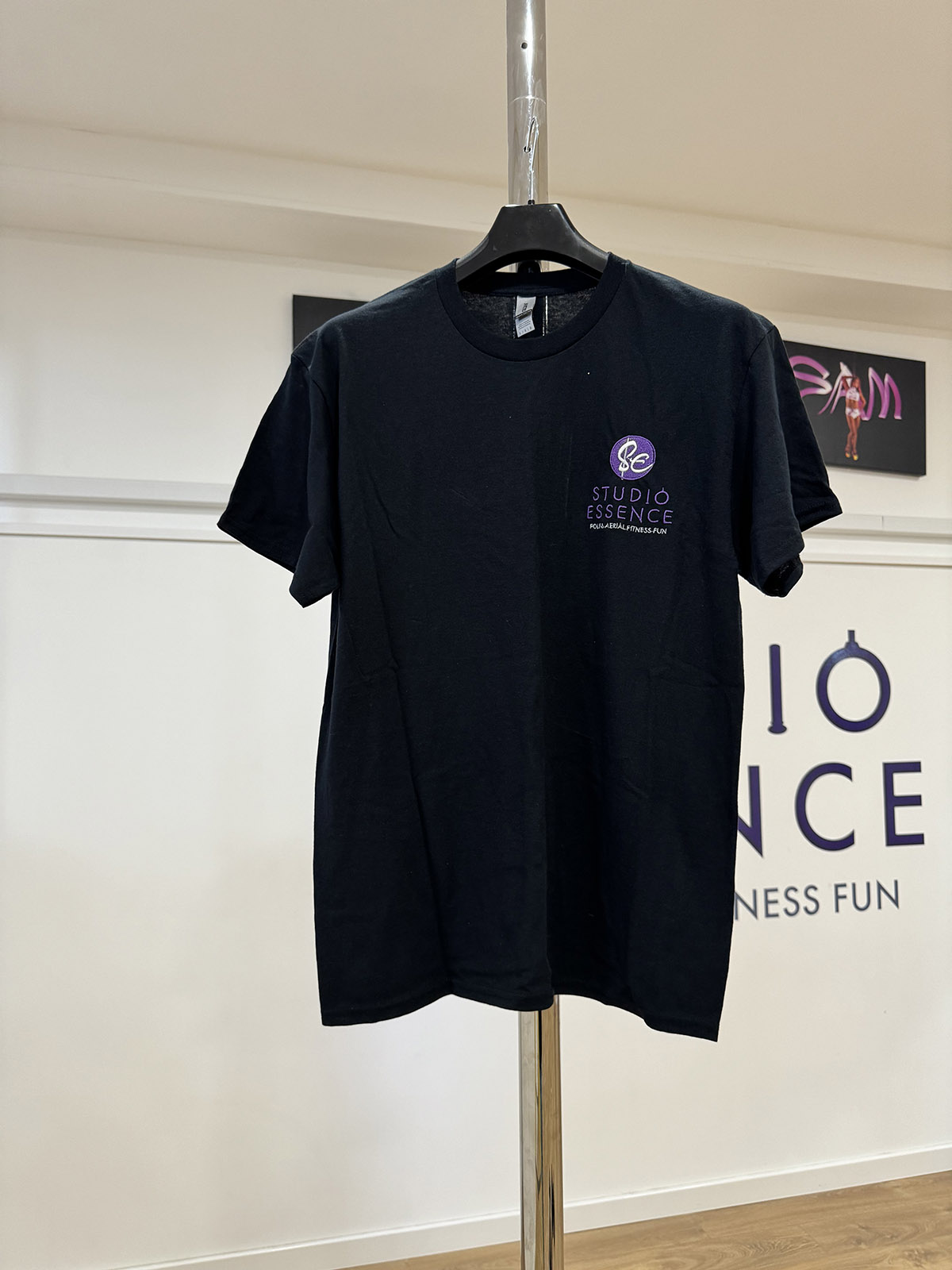 T Shirt Studio Essence